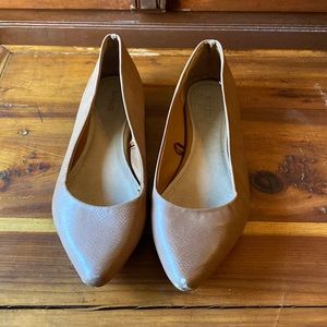 Tan/Brown EXPRESS Flats